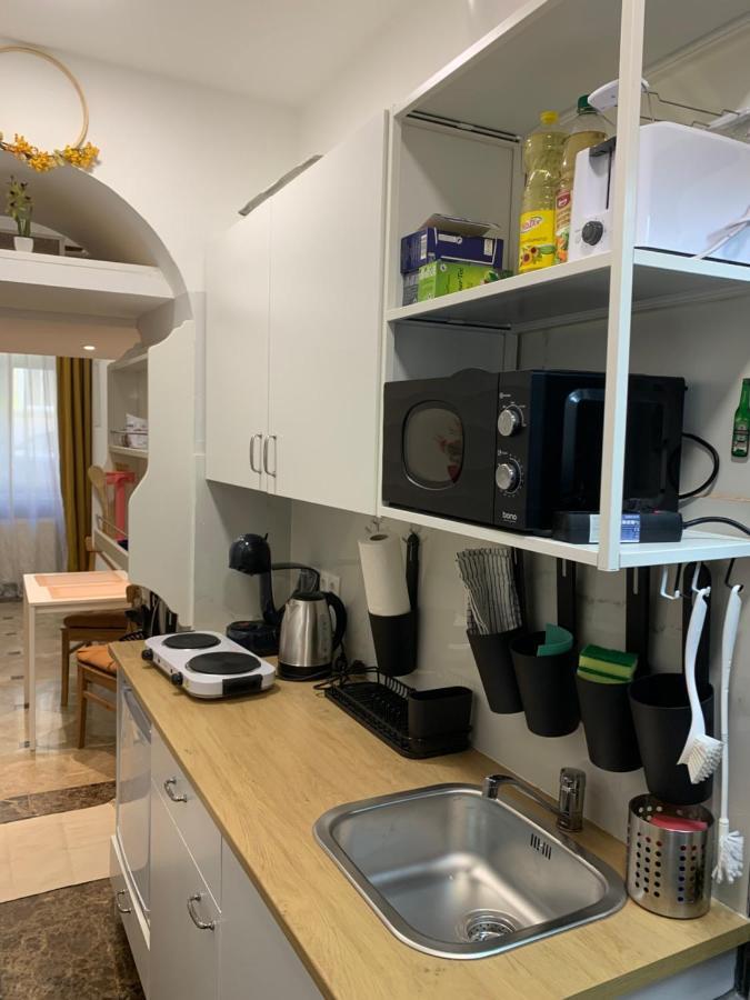 As Small As Caravans Виена Екстериор снимка